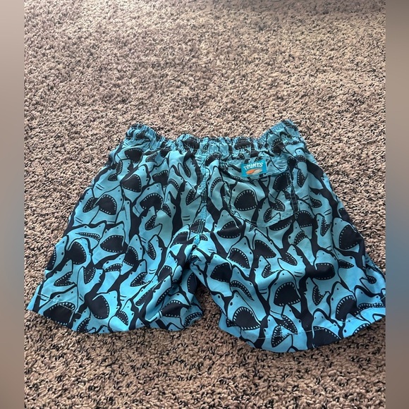 50% off w ♥️ TRUNKS SURF & SWIM CO. boys shark Swim Shorts L 0132 - Picture 4 of 6
